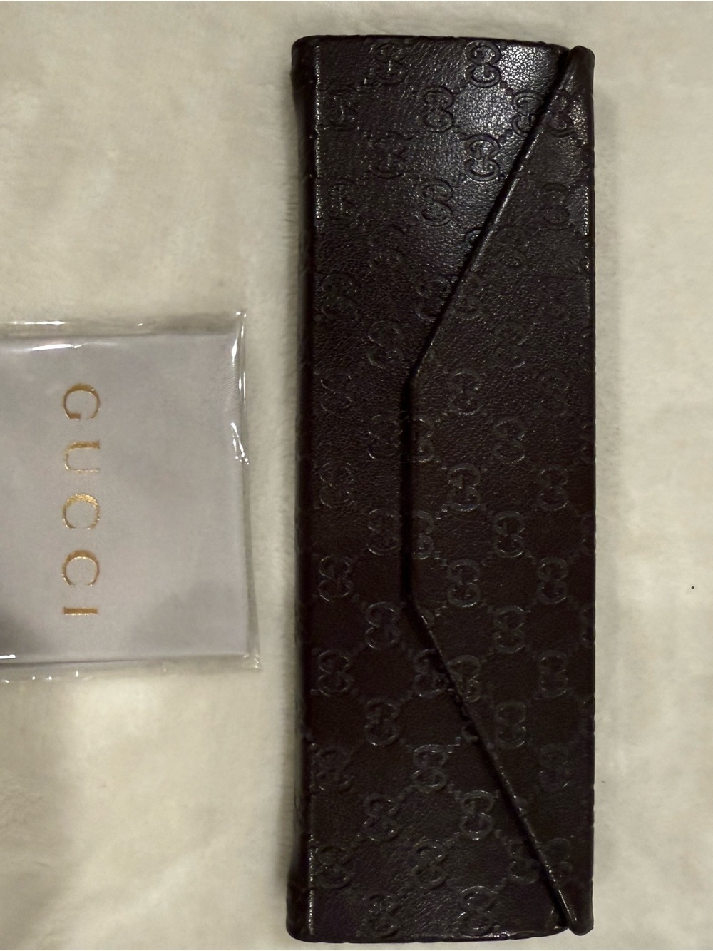 Gucci Sunglass Case Dark Brown Embossed GG Leather With Cleaning Cloth Authentic - Picture 8 of 8